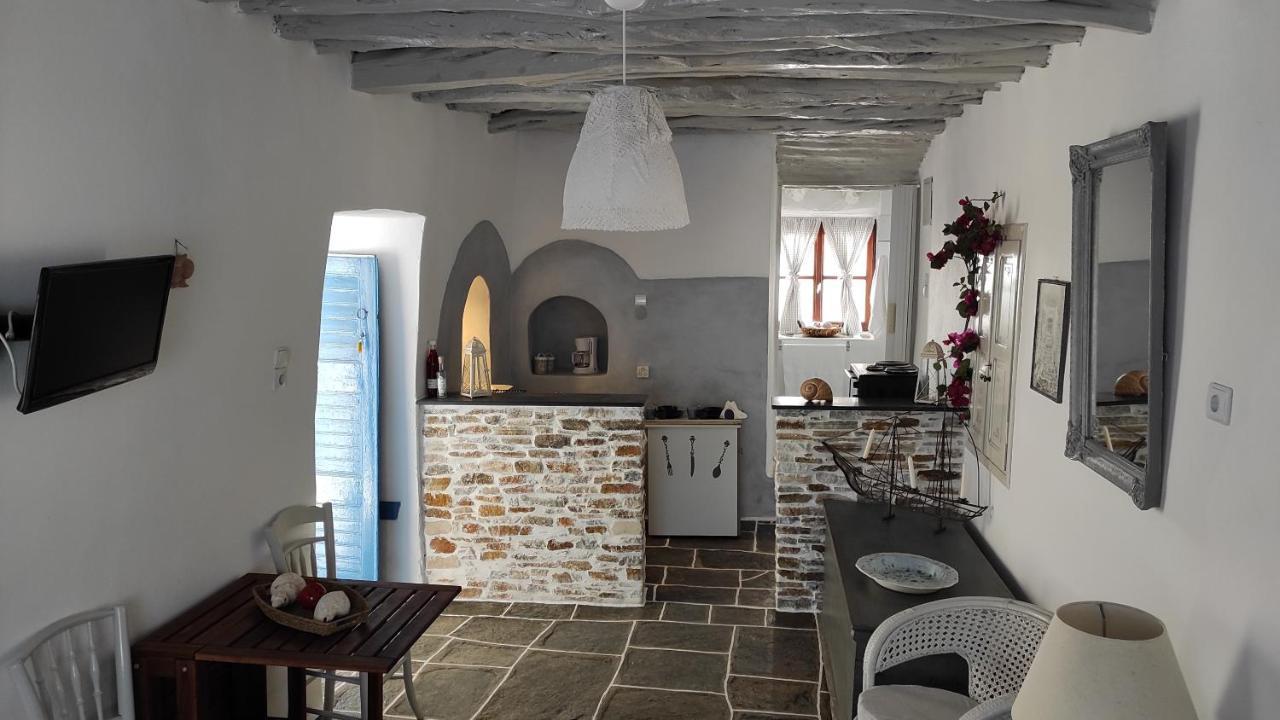 Kastro Gate Apartment ,Entrance To An Ancient Village Kastron  Bagian luar foto